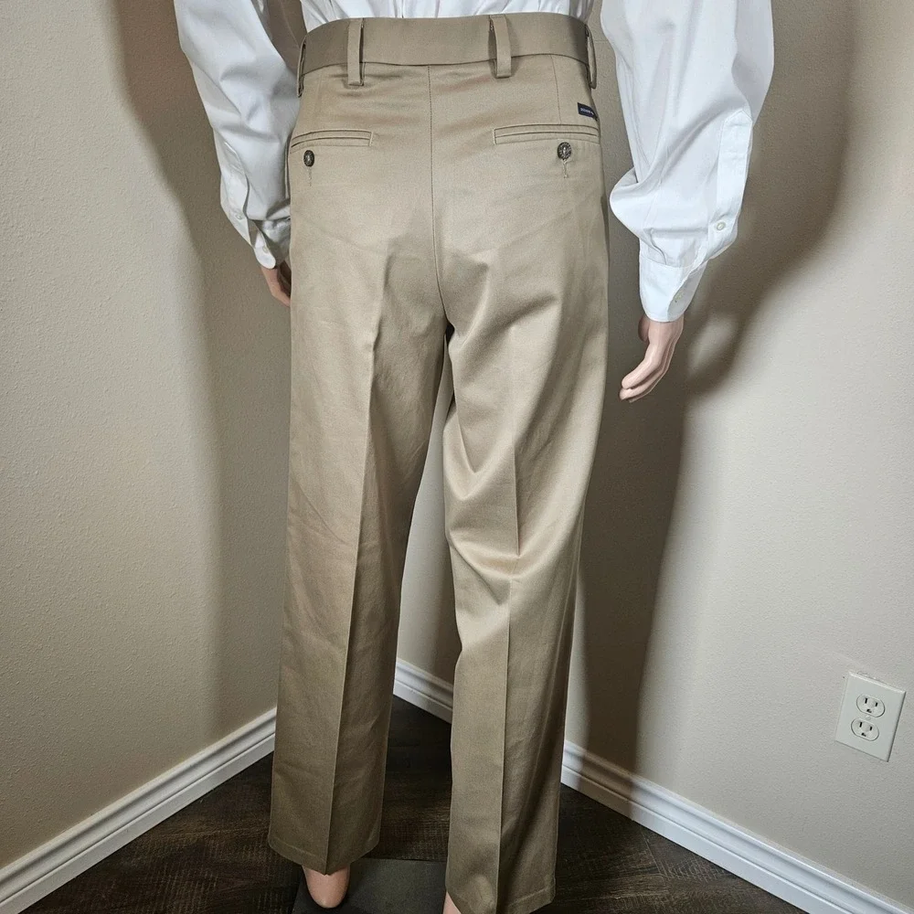 Dockers Men's D3 Classic Fit Pleated Chinos Khaki Tan Cotton Pants 30x32